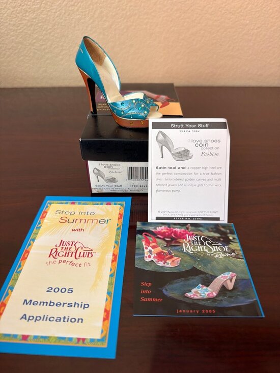 Just The Right Shoe Other - 2004 Just the Right Shoe by Raine “Strutt Your Stuff” Love Shoe Coins Pre-owned